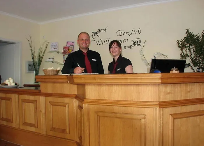 Elbrivera Alt Prester Hotel 3*